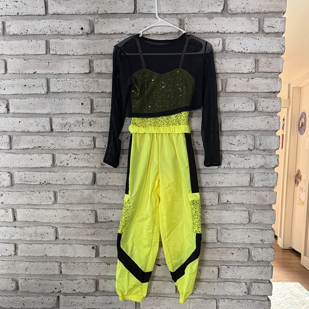 Revolution dancewear, hip-hop, dance outfit, neon yellow/green kids medium – C